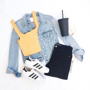 🌸5 for $20🌸 Yellow Lace Edge Crop Top | Forever 21